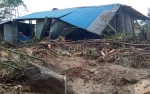 संखुवासभामा पहिरोले तीन घर बगे, चट्याङ लागेर एक महिलाको मृत्यु
