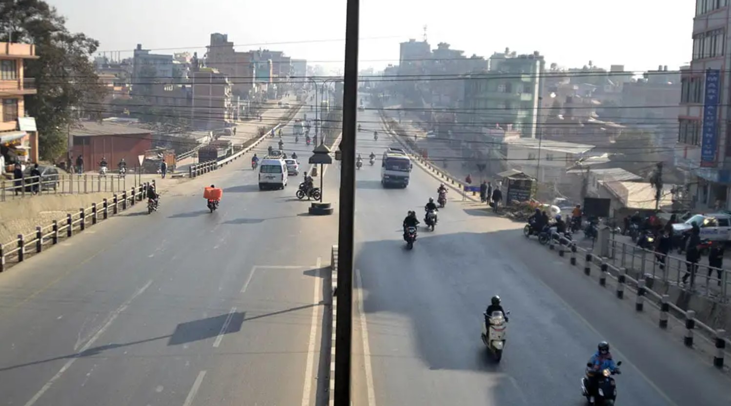 काठमाडौँमा बढ्न थाल्यो चहलपहल