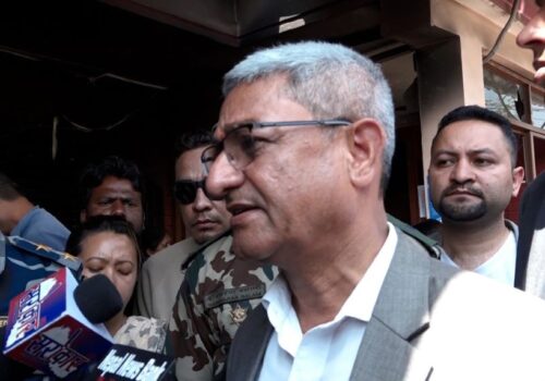 कुनै पनि नाममा हुने संविधान विरोधी गतिविधि स्वीकार्य छैन् : गृहमन्त्री लेखक