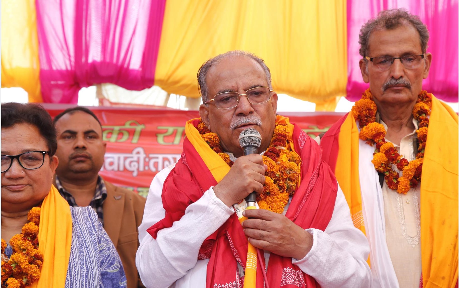 पूर्वराजालाई प्रचण्डको सुझाव : पार्टी खोलेर चुनाव लड्न आए हुन्छ